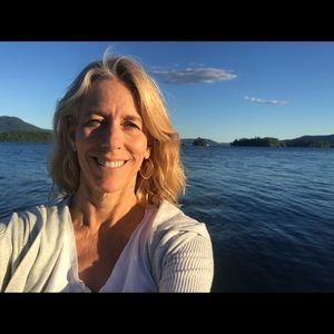 Meet your Posher, Laura